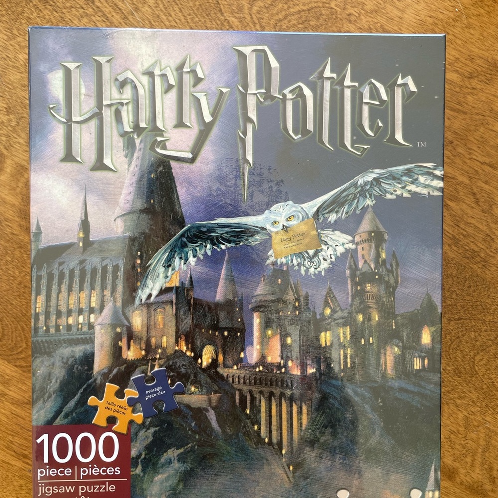 1000 Piece Harry Potter Puzzle with Hogwarts and Hedwig! Unopened!